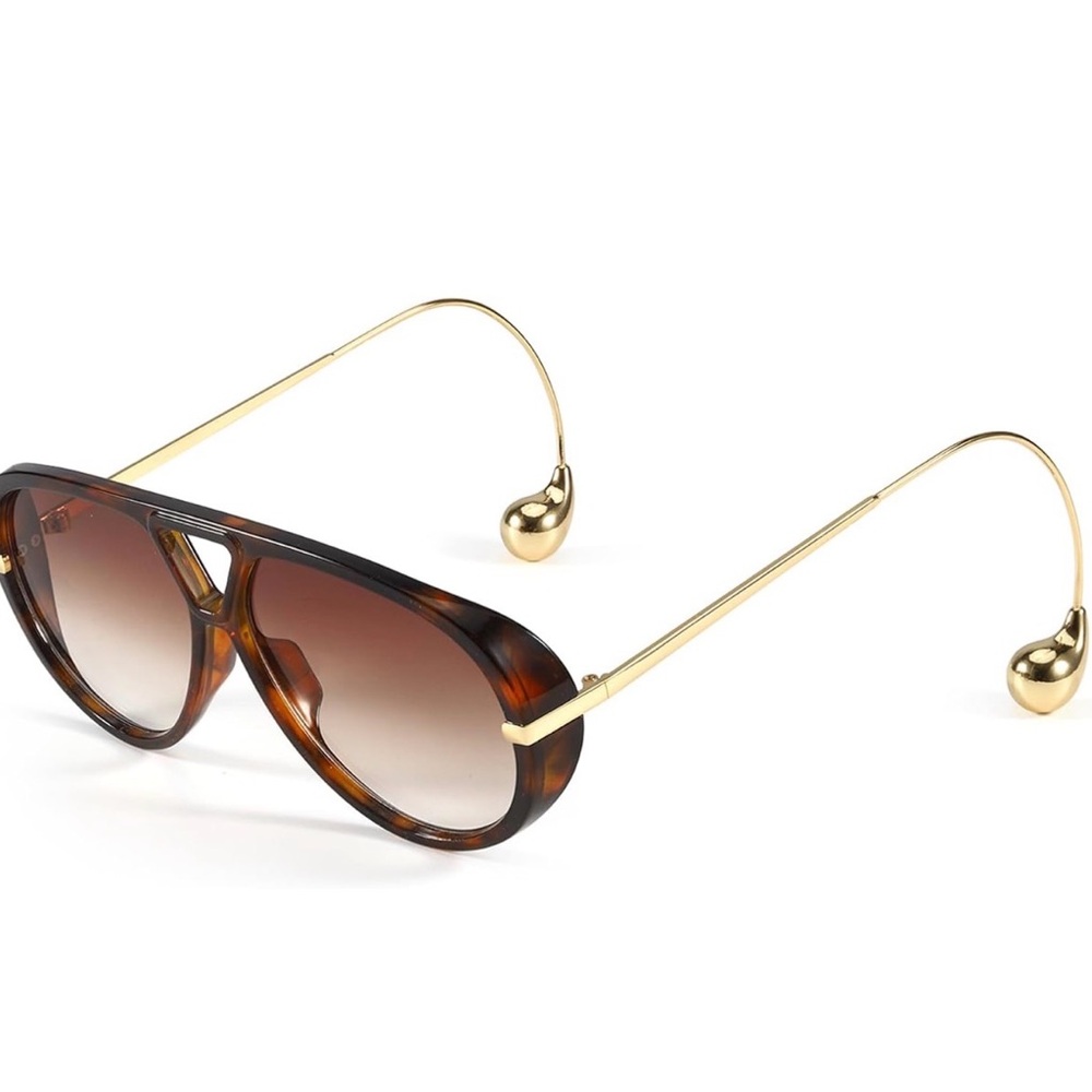 Tortoiseshell Gradient Woman’s Aviator Sunglasses with Gold Temples NEW